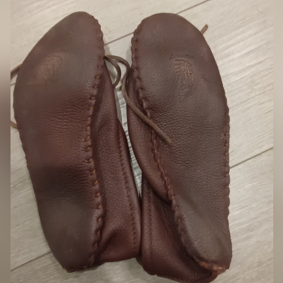 Laurentian Chief Men's Buffalo Hide Ballerina Moccasins - Picture 2 of 2